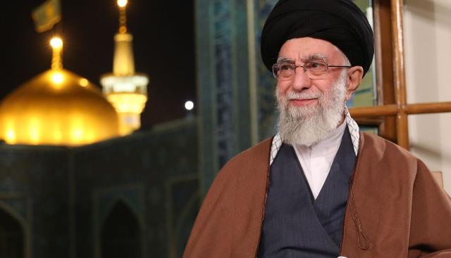 Líder Supremo de Irán: “Los esfuerzos del Occidente para aislar al pueblo de Irán fueron fracasados”